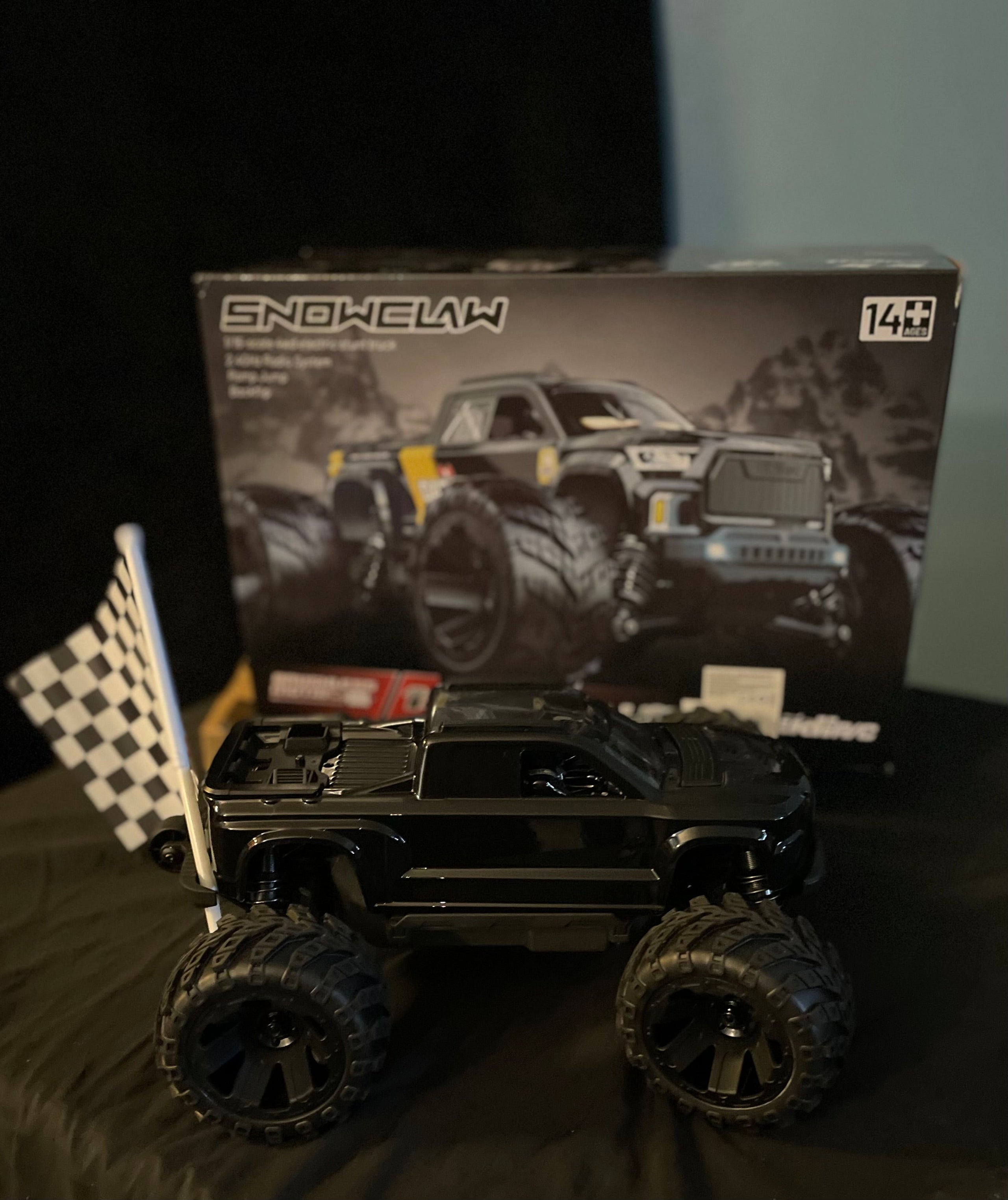 SnowClaw 1:16 Scale 4WD Electric Stunt RC Monster Truck