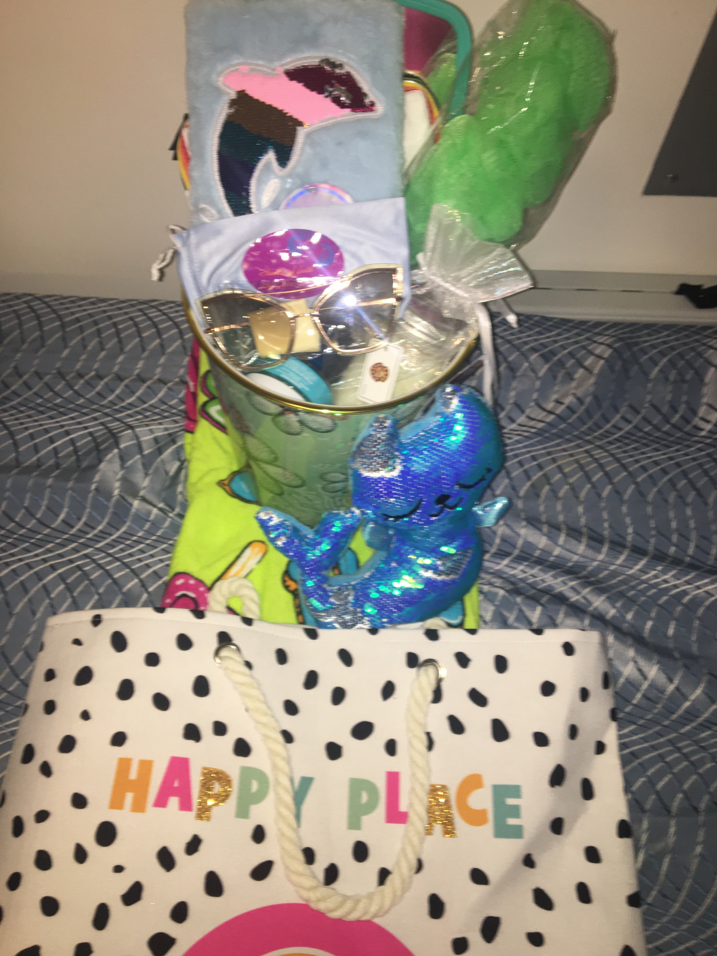 Kandy and Cars LLC beach gift basket with summer themed items